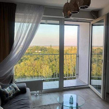 Apartment Moruse With Parking Bratislava Bagian luar foto