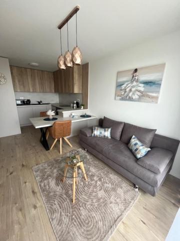Apartment Moruse With Parking Bratislava Bagian luar foto
