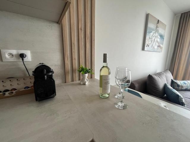 Apartment Moruse With Parking Bratislava Bagian luar foto